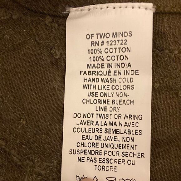 Of Two Minds Cotton Cargo Pocket Utility Shirt Jacket with Sequin Patches. Green - Picture 9 of 9